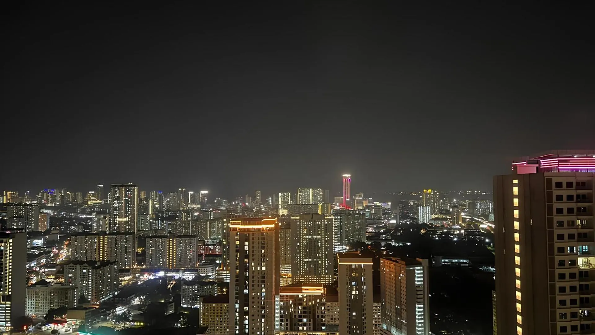 Urban Suites L L 6Pax 2R2B L Seaview &Cityview L Georgetown Jelutong Malaysia