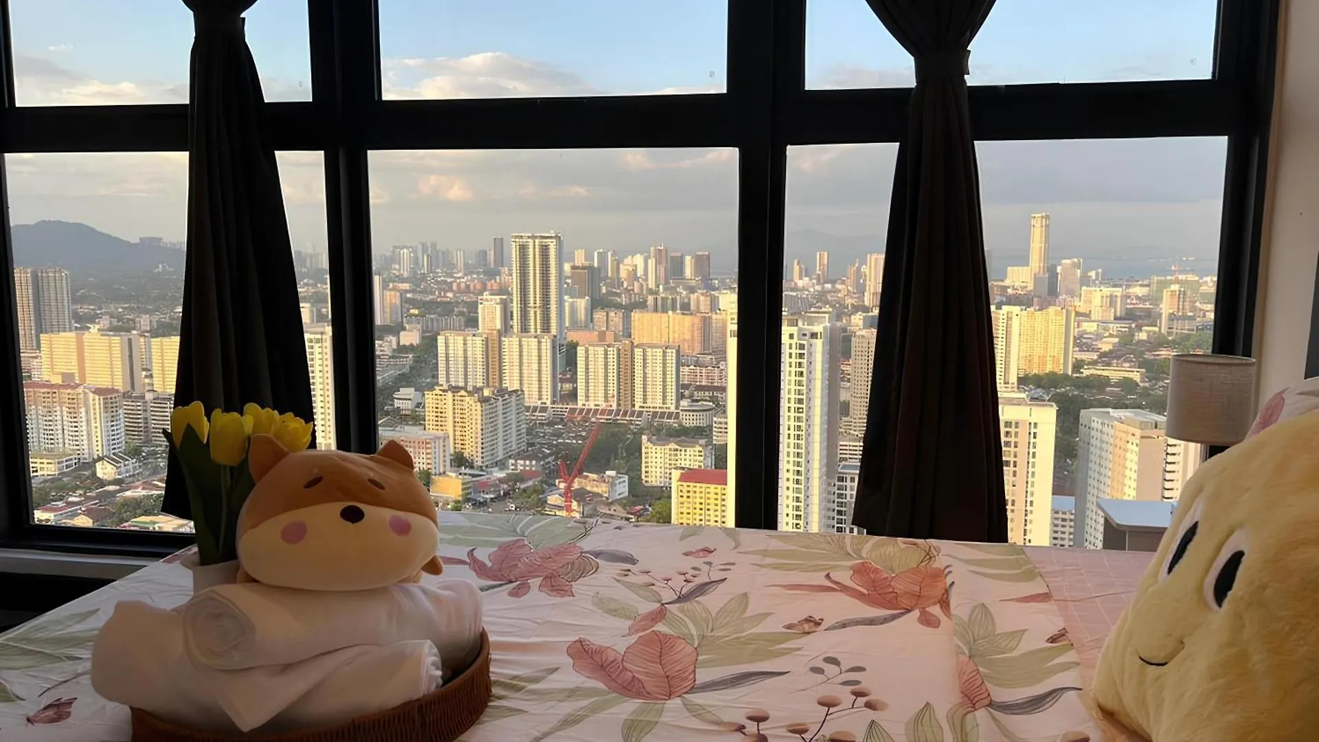 Urban Suites L L 6Pax 2R2B L Seaview &Cityview L Georgetown location